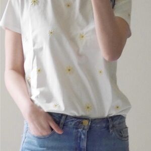 Sezane Evan T shirt with embroidered daisies.  Ecru color